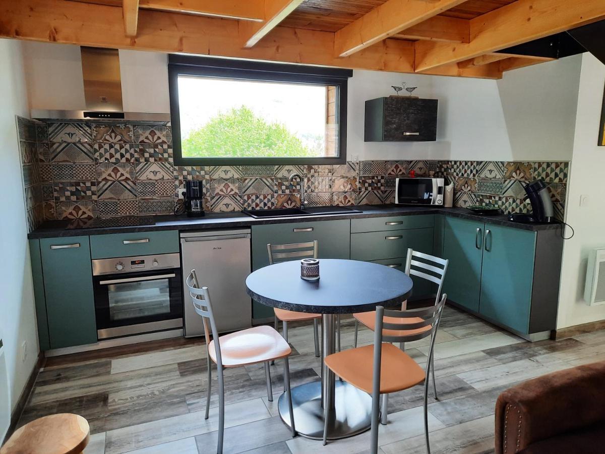 Chalet à L'orée Du Bois Avec Parking Tournavaux